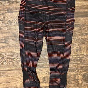 Lululemon striped crops size 6